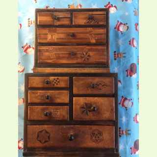 Miniature Tunbridge ware with inlay wood, chest of drawers in two halves