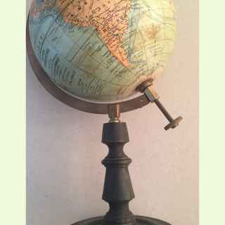 6 ins Terrestre Table Globe.